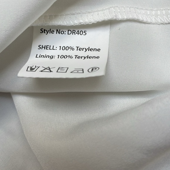 Exlura flouncy white dress - Picture 6 of 6